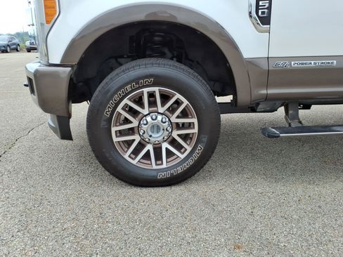 Used 2017 Ford F250 King Ranch w/ King Ranch Ultimate Package AWD/4WD image 7