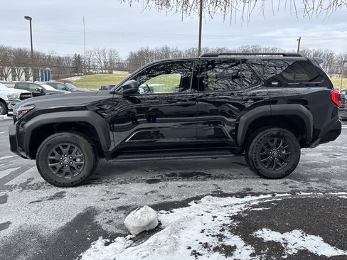 Used 2025 Toyota 4Runner SR5 image 7