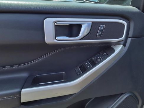 Used 2021 Ford Explorer XLT w/ Equipment Group 202A image 20