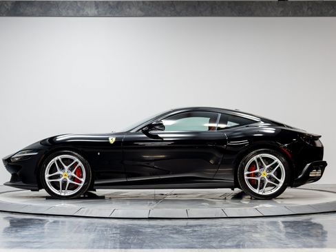 Used 2022 Ferrari Roma RWD image 40