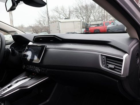 Certified 2018 Honda Clarity Plug-In Hybrid image 9