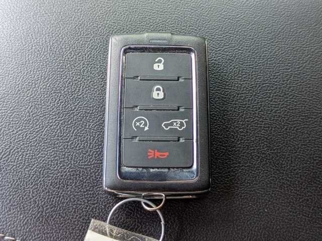 Used 2023 Jeep Grand Cherokee Altitude RWD image 34