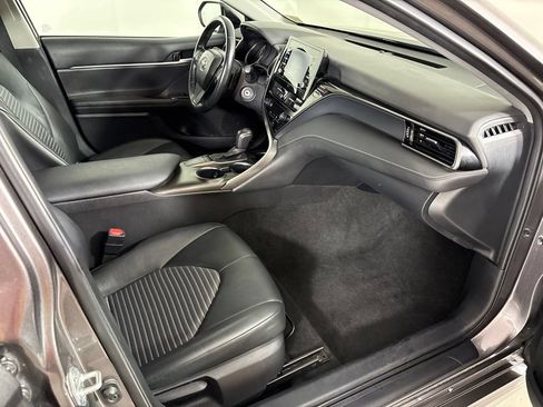 Used 2024 Toyota Camry SE FWD image 16