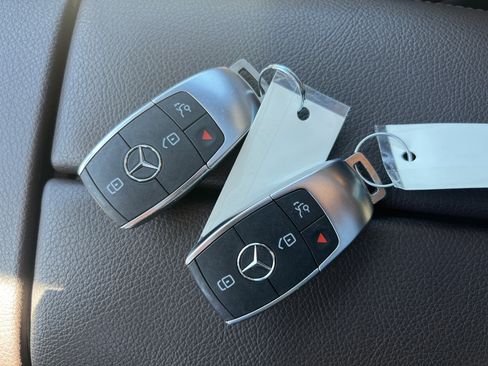 Used 2023 Mercedes-Benz GLS 450 450 image 38