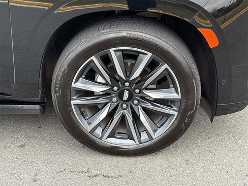 Certified 2024 Cadillac Escalade ESV Sport Platinum image 9