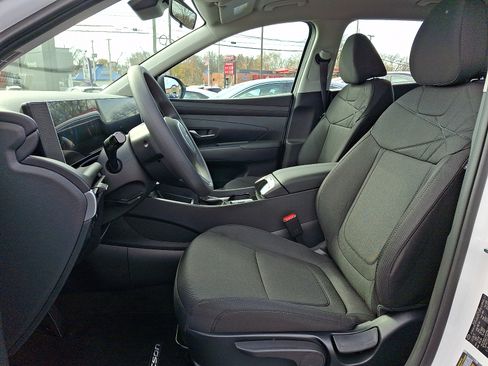 New 2026 Hyundai Tucson SE image 6