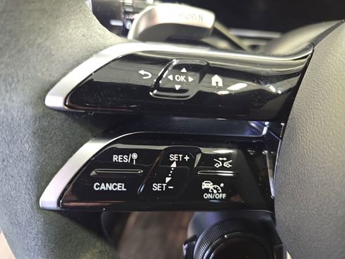 Used 2025 Mercedes-Benz C 36 AMG S image 21