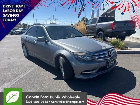 Used 2011 Mercedes-Benz C 300 4MATIC Sedan image 1