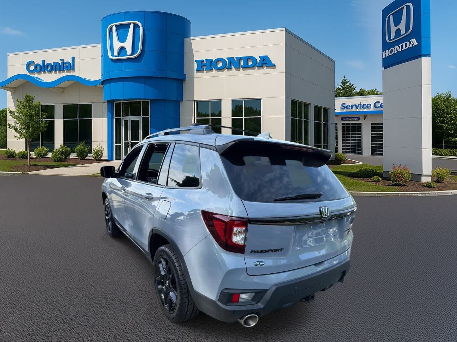 Used 2025 Honda Passport Black Edition image 4