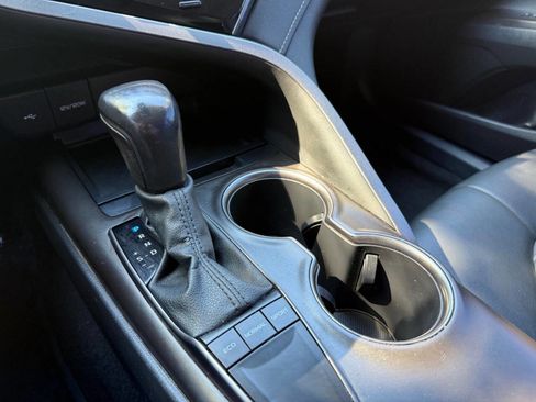 Used 2022 Toyota Camry SE image 38