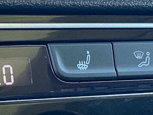 Certified 2023 Volkswagen Atlas SEL AWD/4WD image 17