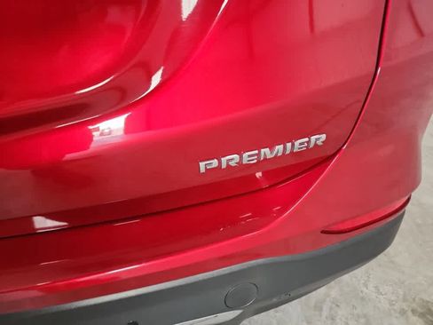 Used 2023 Chevrolet Equinox Premier image 14