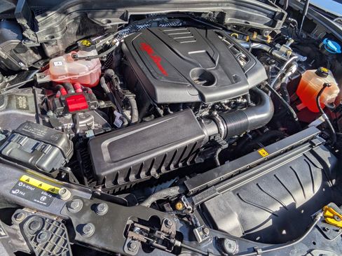 Used 2023 Alfa Romeo Stelvio Sprint image 20