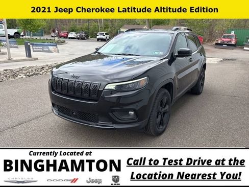Used 2021 Jeep Cherokee Latitude Plus AWD/4WD image 3