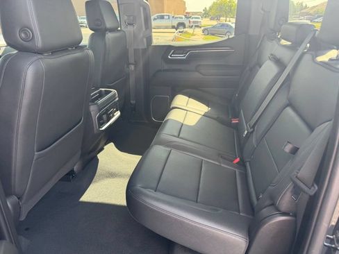 Used 2023 GMC Sierra 1500 SLT w/ SLT Premium Package AWD/4WD image 23