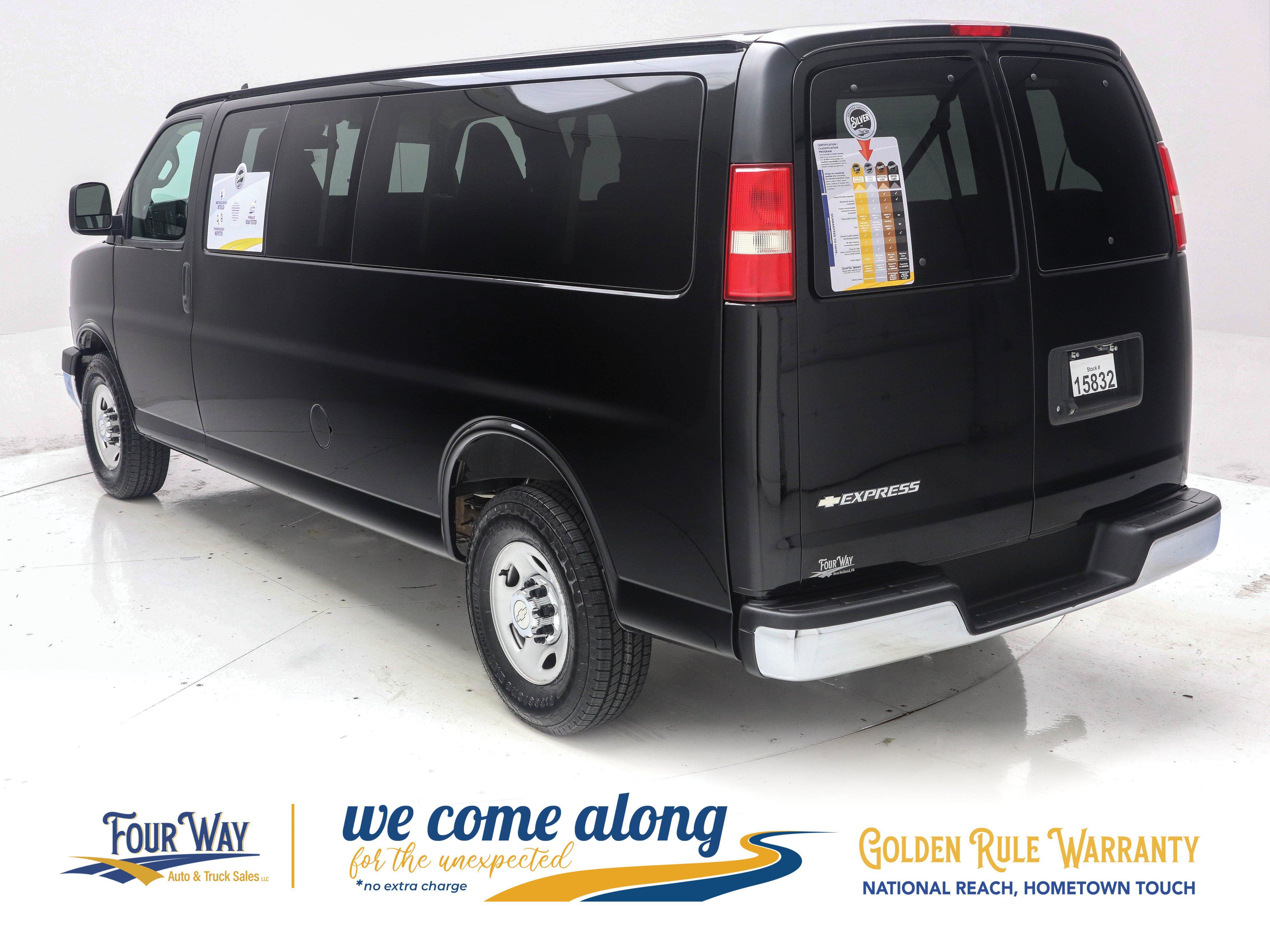 Used 2019 Chevrolet Express 3500 LT w/ LT Preferred Equipment Group RWD image 6