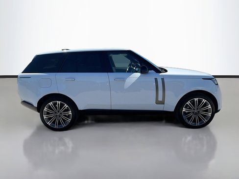 Used 2024 Land Rover Range Rover SE image 6