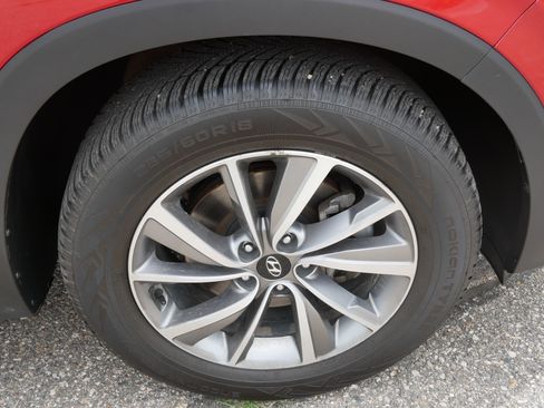 Used 2020 Hyundai Santa Fe SEL w/ Convenience + Premium Package AWD/4WD image 15