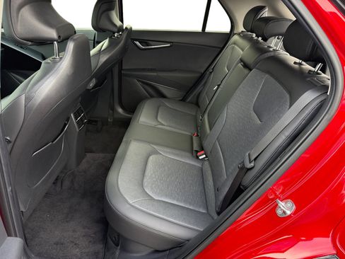 Used 2023 Kia Niro SX Touring image 16