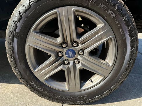 Used 2020 Ford F150 Lariat w/ Equipment Group 502A Luxury image 11