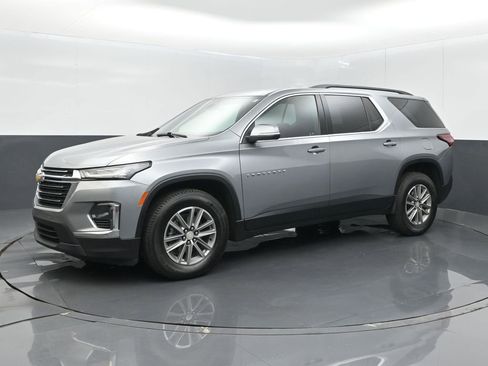 Used 2023 Chevrolet Traverse LT AWD/4WD image 1