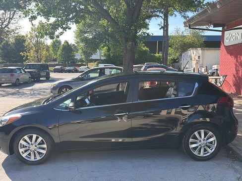 Used 2015 Kia Forte EX w/ EX Premium Package image 2