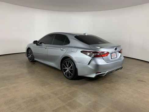 Used 2023 Toyota Camry SE w/ Convenience Package image 14