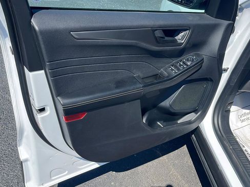Used 2025 Ford Escape Active FWD image 18