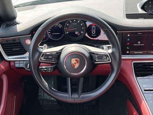 Used 2023 Porsche Panamera 4 Platinum Edition image 16