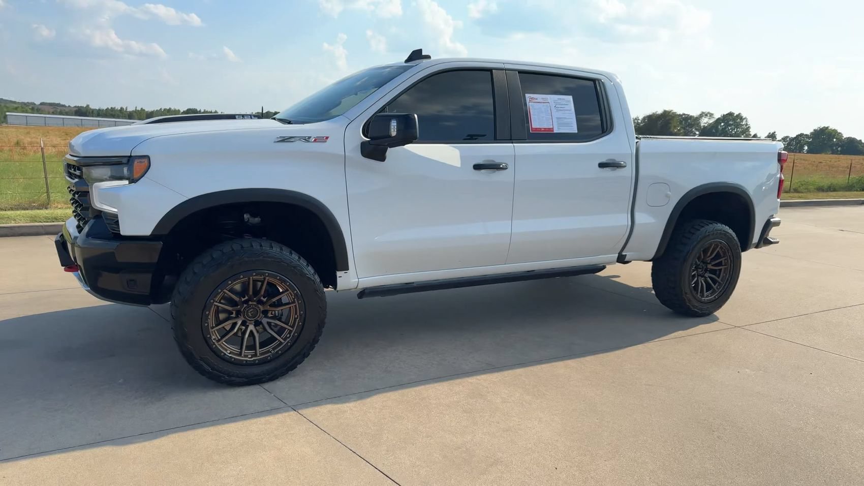 Used 2023 Chevrolet Silverado 1500 ZR2 AWD/4WD image 5