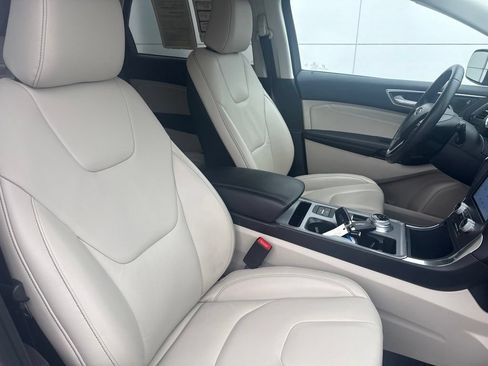 Used 2021 Ford Edge Titanium w/ Cargo Accessory Package FWD image 33