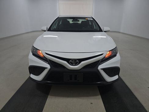 Used 2023 Toyota Camry SE FWD image 2