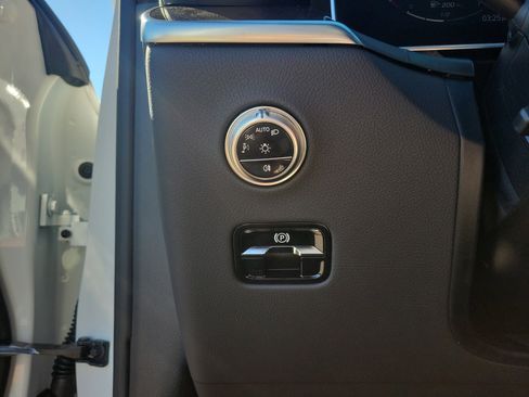 Certified 2026 Mercedes-Benz GLC 300 image 25