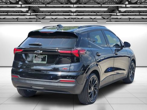 Used 2027 Chevrolet Bolt RS w/ Technology Package FWD image 9