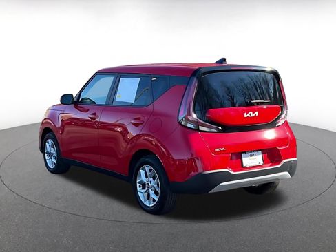 Used 2025 Kia Soul LX w/ LX Technology Package image 11