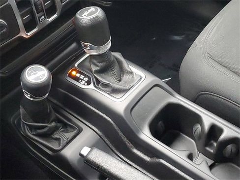 Used 2019 Jeep Wrangler Unlimited Sport S image 18