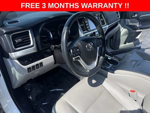 Used 2017 Toyota Highlander Limited w/ Carpet Mat Package AWD/4WD image 33