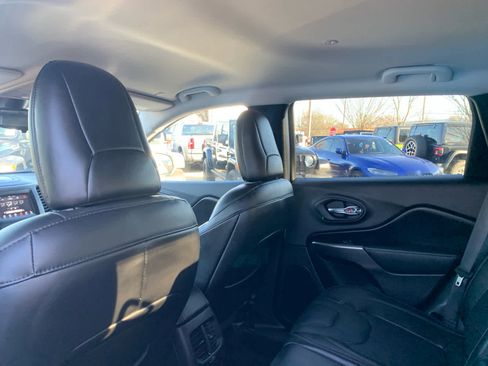 Used 2020 Jeep Cherokee Latitude Lux w/ Trailer Tow Group image 32