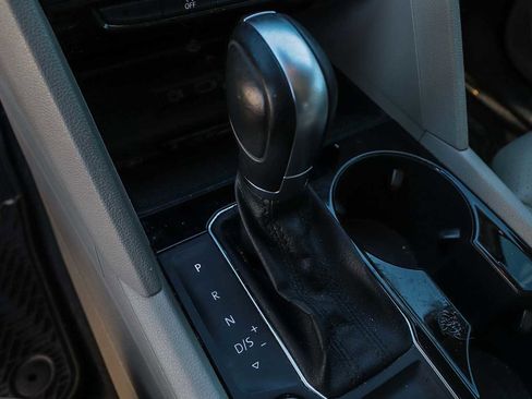 Used 2018 Volkswagen Atlas SEL image 25