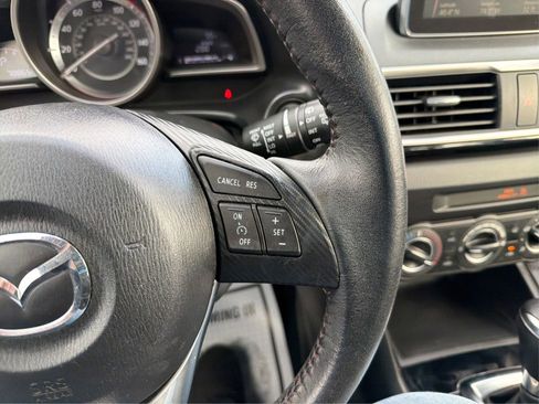 Used 2015 MAZDA MAZDA3 i Touring image 30
