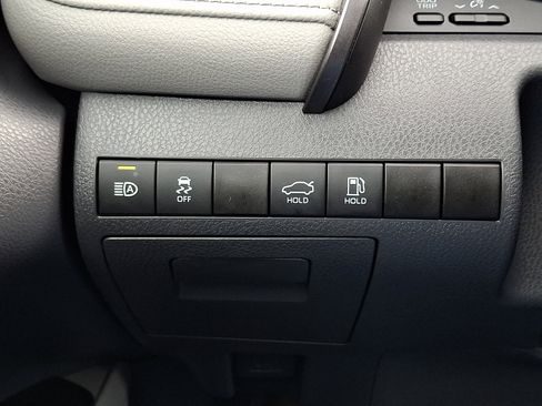 Used 2019 Toyota Camry LE FWD image 24