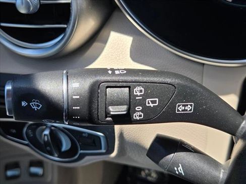 Used 2020 Mercedes-Benz GLC 350e 4MATIC image 15