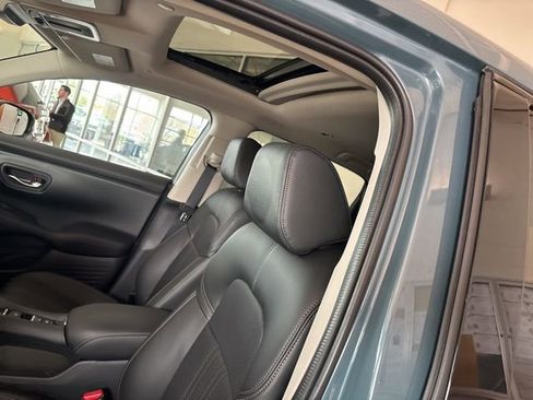 Certified 2026 Honda HR-V EX-L image 5