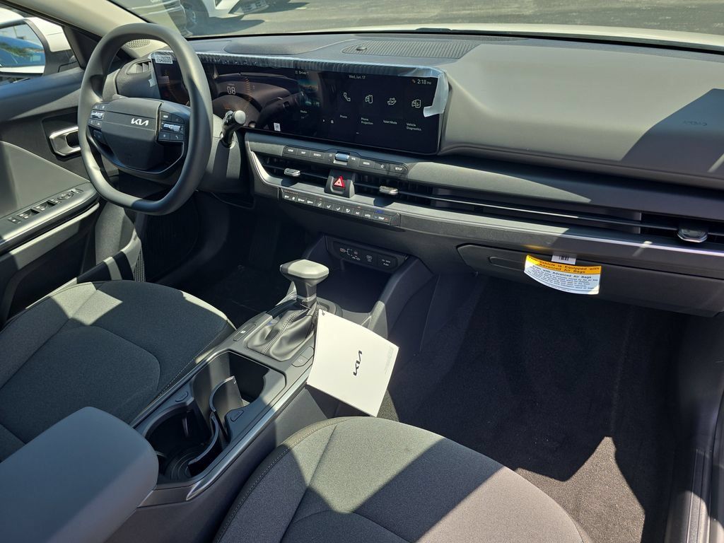 New 2026 Kia K4 FWD image 11