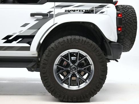 Used 2024 Ford Bronco Raptor w/ Interior Carbon Fiber Pack 6 AWD/4WD image 25