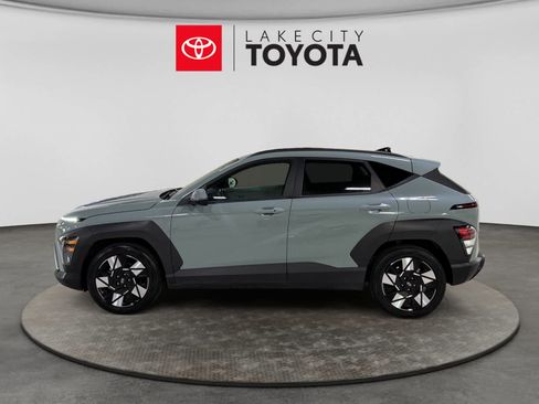 Used 2025 Hyundai Kona SEL FWD image 3