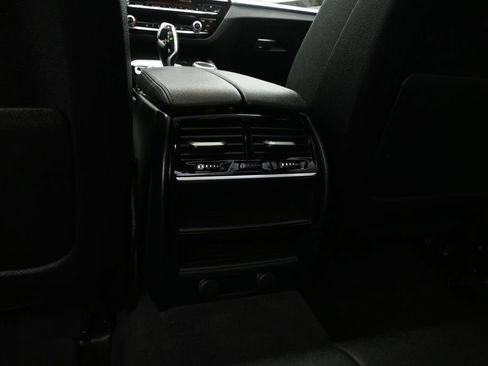 Used 2019 BMW 530e w/ Convenience Package RWD image 20