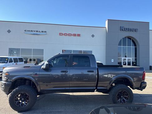 New 2026 RAM 2500 Big Horn AWD/4WD image 5