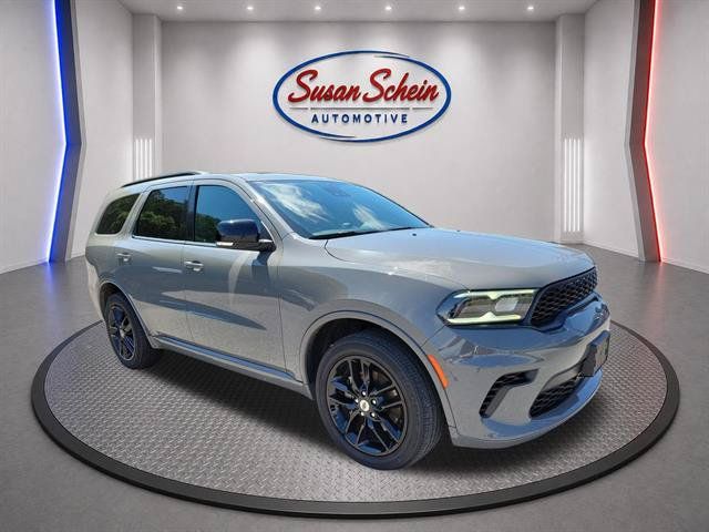Used 2024 Dodge Durango GT AWD/4WD image 3