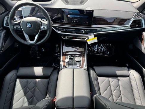 New 2026 BMW X5 xDrive50e w/ Premium Package AWD/4WD image 18